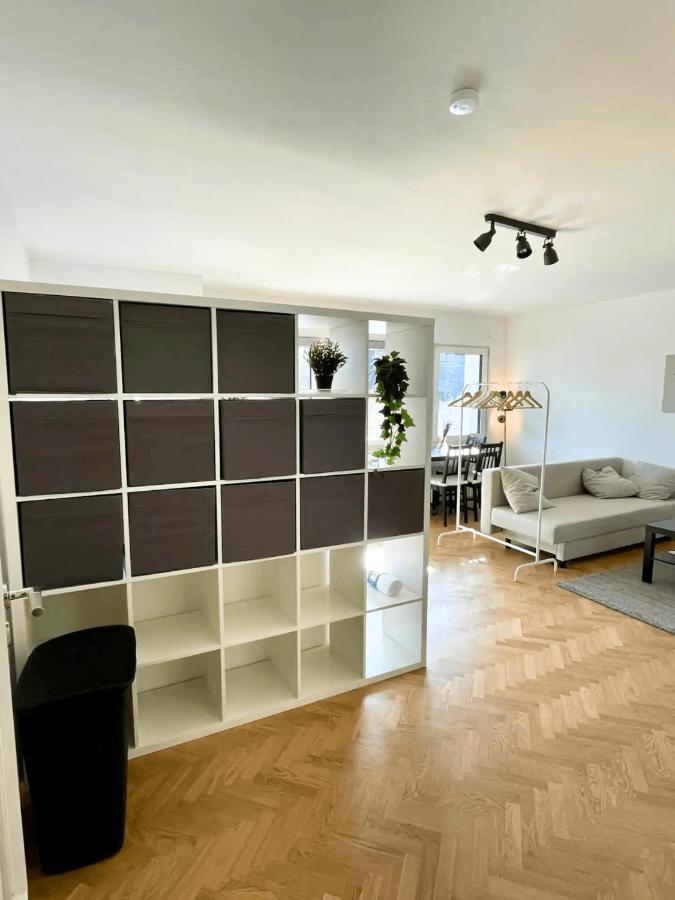 Cozy Apartment With Kitchen + Balcony New! เอสเซน ภายนอก รูปภาพ