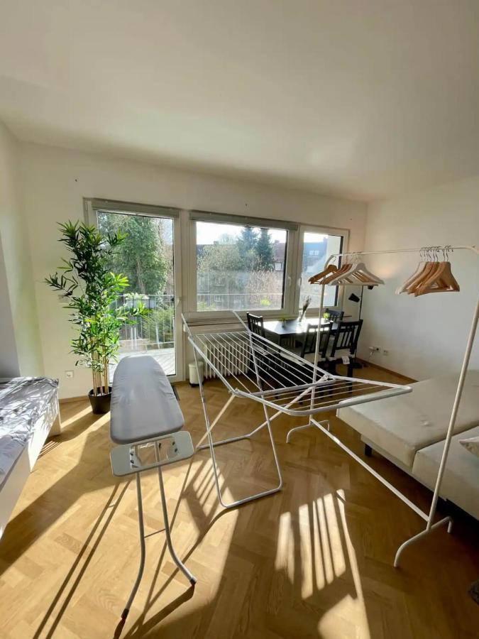 Cozy Apartment With Kitchen + Balcony New! เอสเซน ภายนอก รูปภาพ