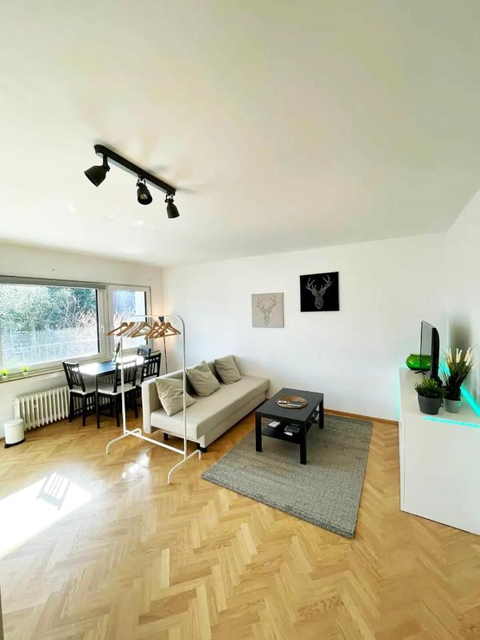 Cozy Apartment With Kitchen + Balcony New! เอสเซน ภายนอก รูปภาพ