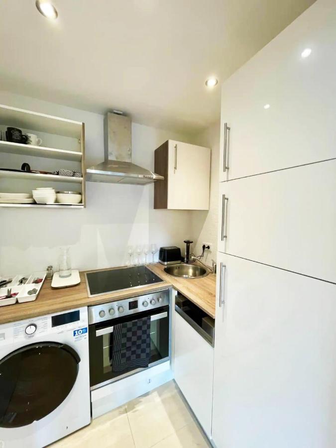 Cozy Apartment With Kitchen + Balcony New! เอสเซน ภายนอก รูปภาพ