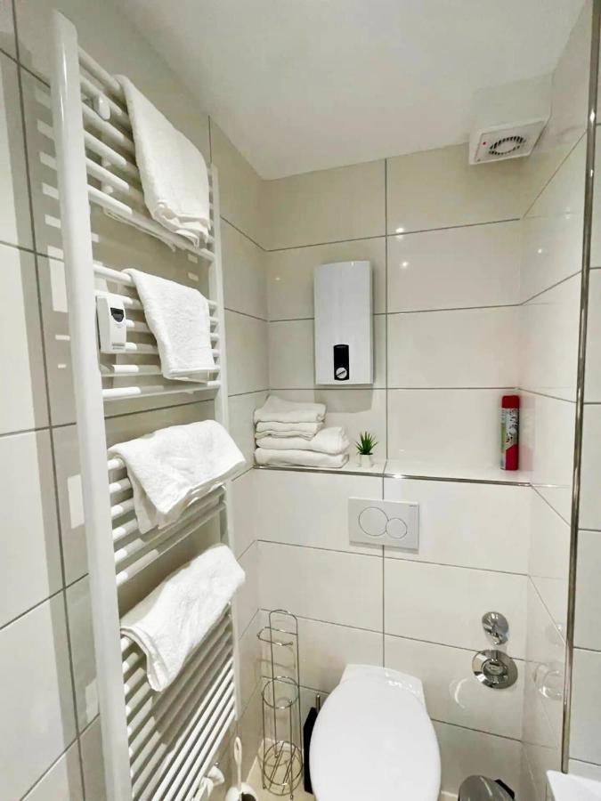 Cozy Apartment With Kitchen + Balcony New! เอสเซน ภายนอก รูปภาพ